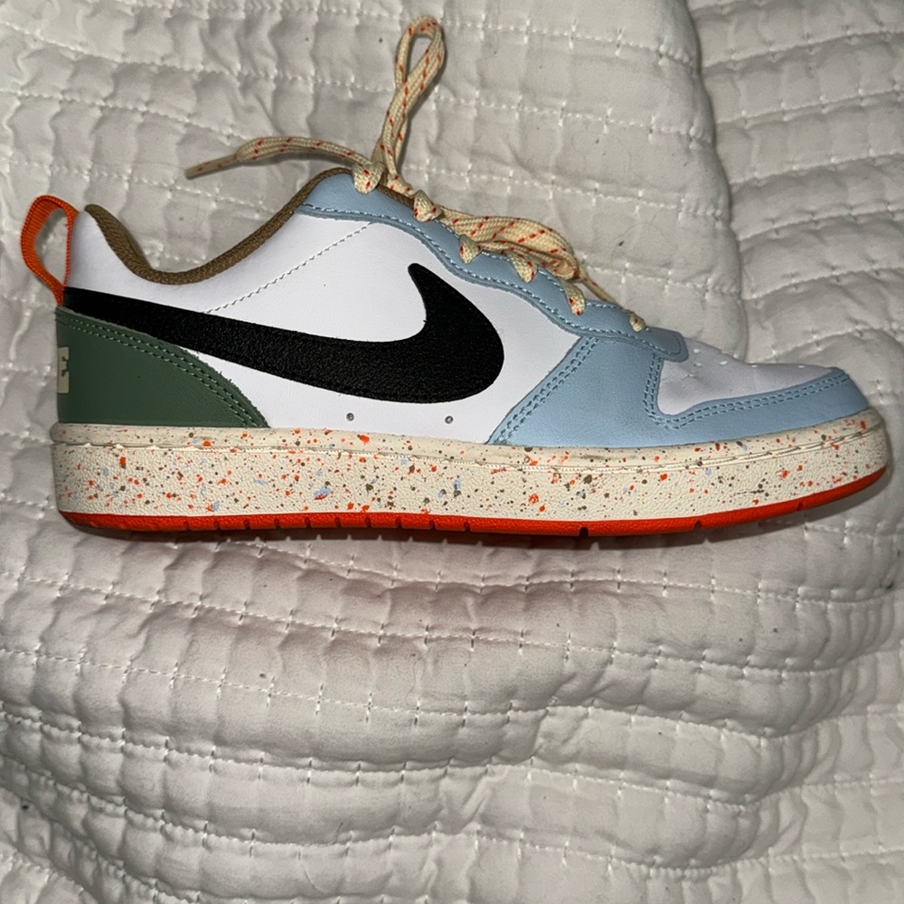 Nike Court Alabaster Dunks size 5Y.